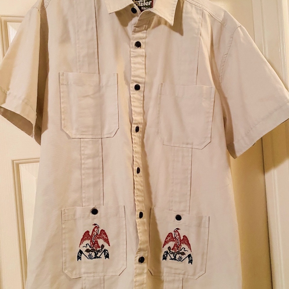 Howler BROS Guayabera Short Sleeve Shirt (Medium)